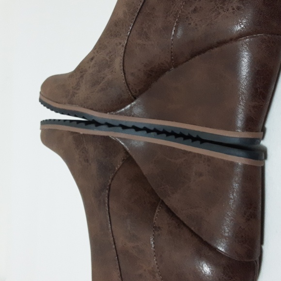 SOUL Naturalizer Haley Ankle Booties/ Boot - Picture 6 of 11